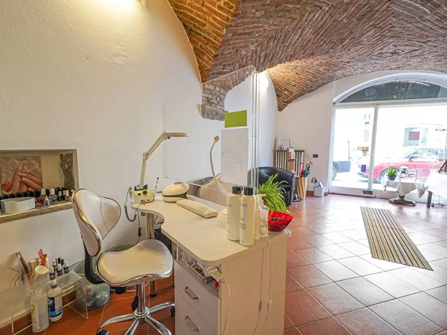 Immagine 20 di Locale commerciale in vendita  in via Borgo palazzo 13 a Bergamo