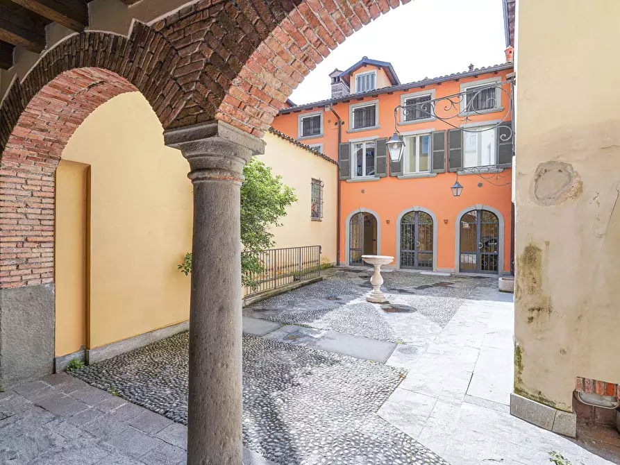 Immagine 22 di Locale commerciale in vendita  in via Borgo palazzo 13 a Bergamo