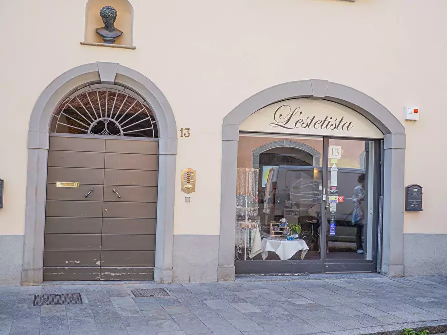 Immagine 2 di Locale commerciale in vendita  in via Borgo palazzo 13 a Bergamo
