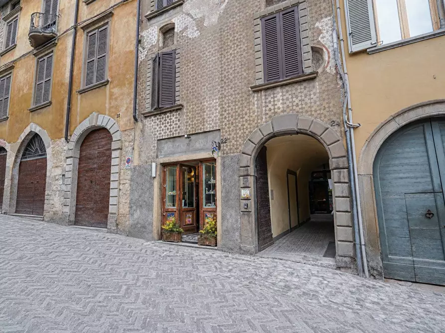 Immagine 36 di Negozio in vendita  in Via Porta Dipinta 24 a Bergamo