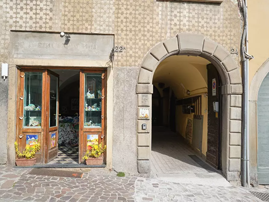 Immagine 35 di Negozio in vendita  in Via Porta Dipinta 24 a Bergamo