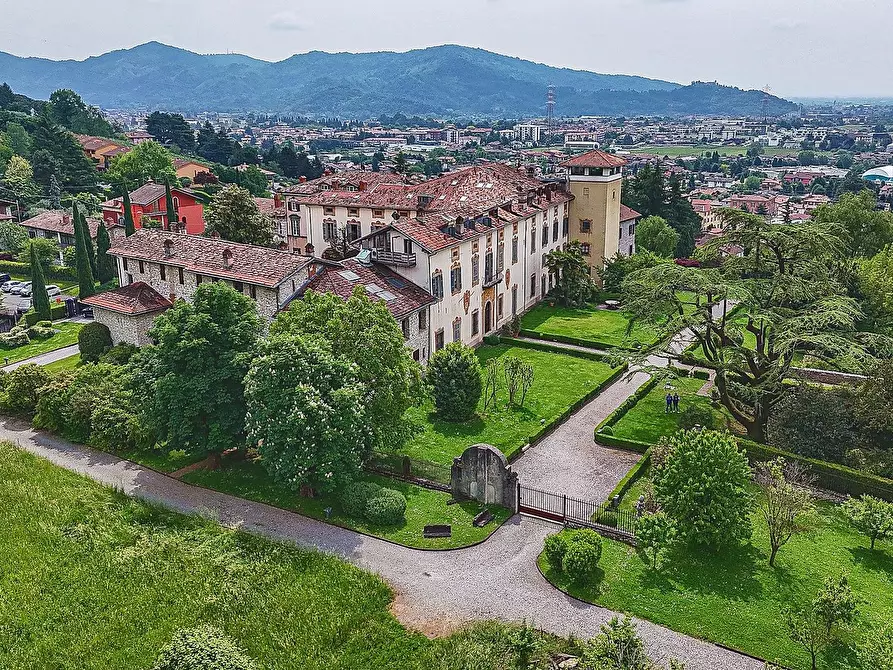 Immagine 3 di Castello in vendita  in Via Castello 13 a Cenate Sotto