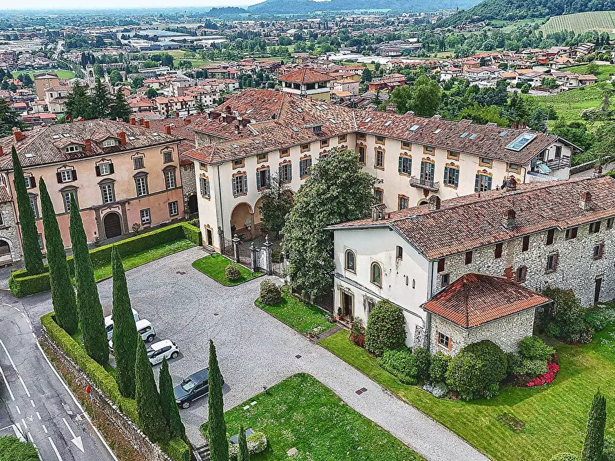 Immagine 4 di Castello in vendita  in Via Castello 13 a Cenate Sotto