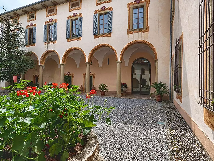 Immagine 5 di Castello in vendita  in Via Castello 13 a Cenate Sotto