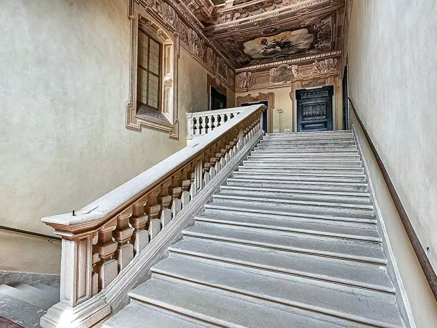 Immagine 10 di Castello in vendita  in Via Castello 13 a Cenate Sotto