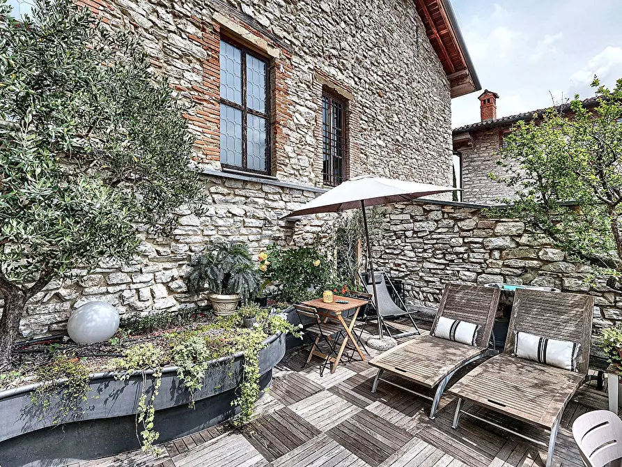 Immagine 14 di Castello in vendita  in Via Castello 13 a Cenate Sotto