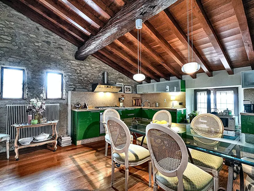 Immagine 32 di Castello in vendita  in Via Castello 13 a Cenate Sotto