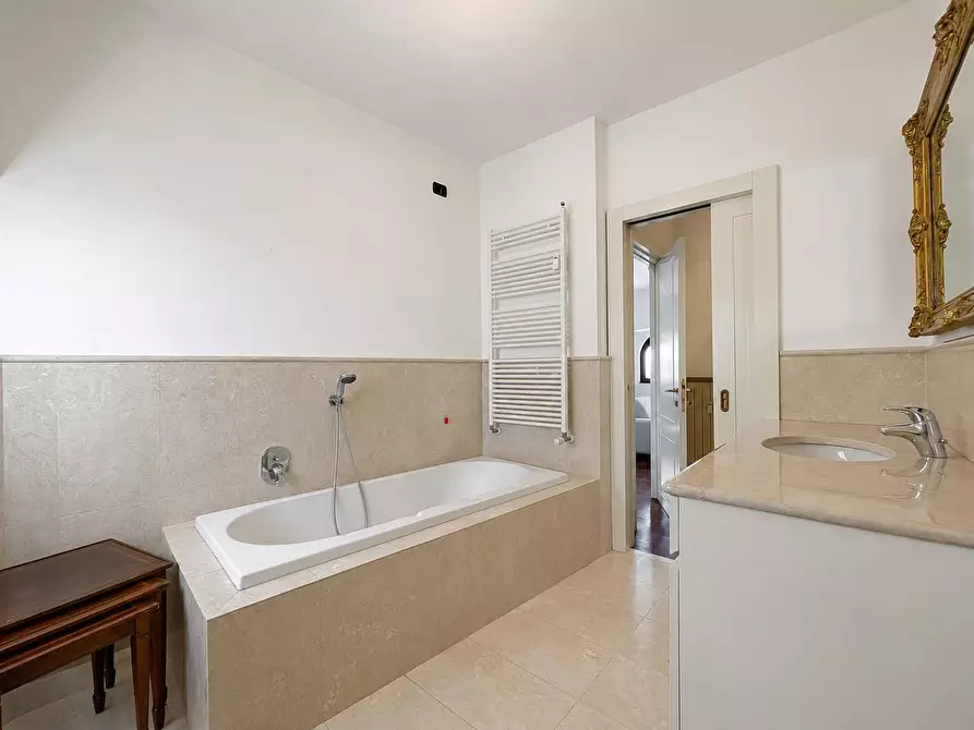 Immagine 31 di Appartamento in vendita  in Via San Matteo Alla Benaglia 24 a Bergamo