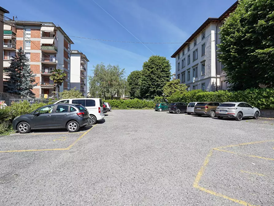 Immagine 36 di Appartamento in vendita  in Via Elba 5 a Bergamo