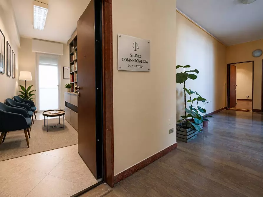 Immagine 25 di Appartamento in vendita  in Via Elba 5 a Bergamo