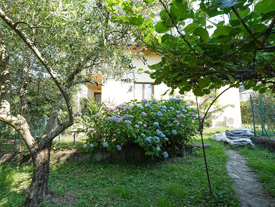 Immagine 5 di Villa in vendita  in VIA DIAZ 22 a Credaro