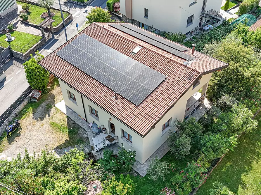 Immagine 2 di Villa in vendita  in VIA DIAZ 22 a Credaro
