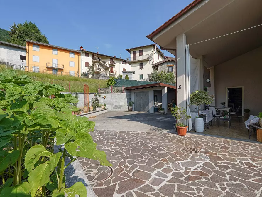 Immagine 8 di Villetta a schiera in vendita  in LEOPARDI 20 a Sant'omobono Terme
