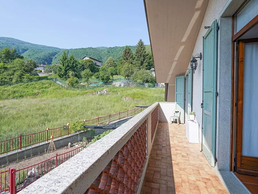 Immagine 54 di Villetta a schiera in vendita  in LEOPARDI 20 a Sant'omobono Terme