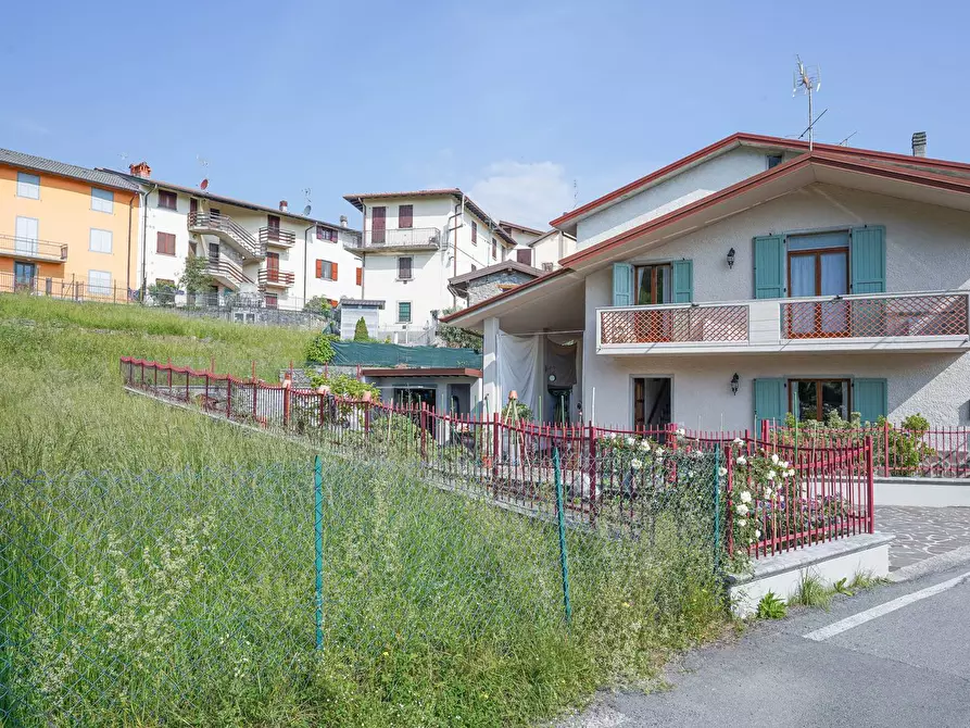 Immagine 17 di Villetta a schiera in vendita  in LEOPARDI 20 a Sant'omobono Terme
