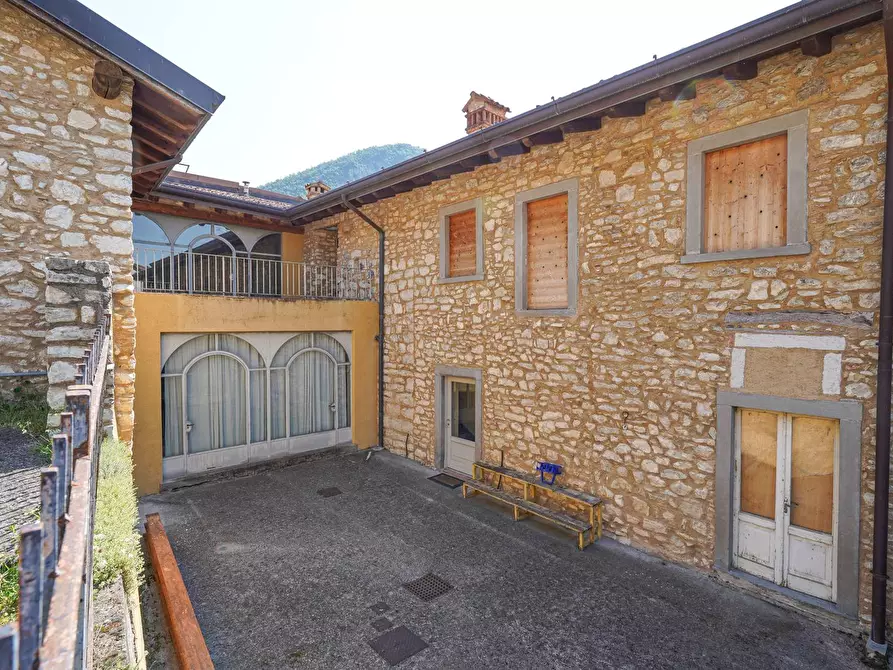 Immagine 1 di Rustico / casale in vendita  in BALDI 14 a Adrara San Martino