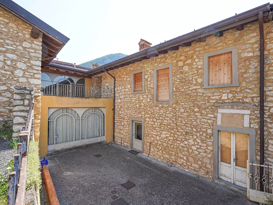 Immagine 2 di Rustico / casale in vendita  in BALDI 14 a Adrara San Martino