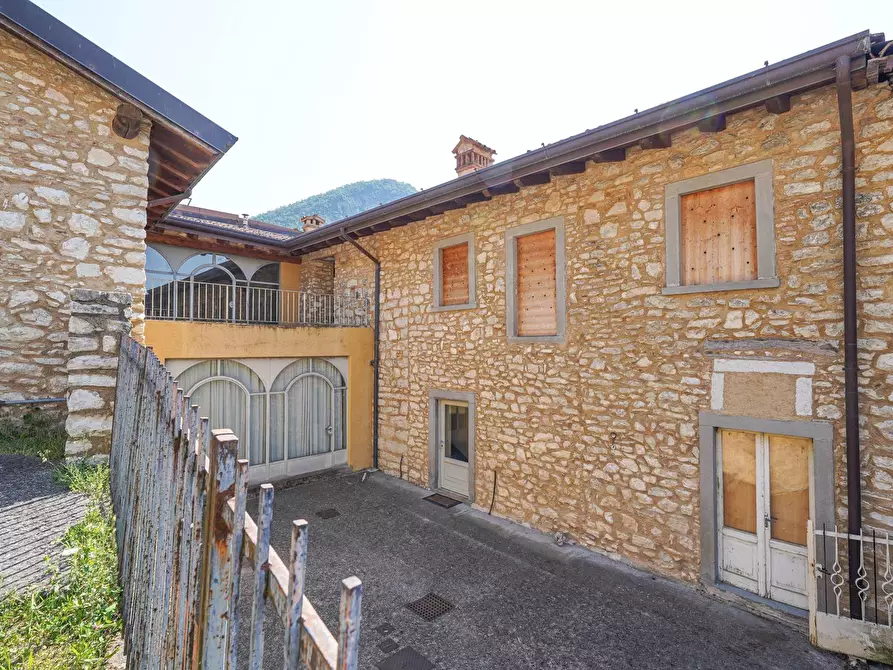 Immagine 3 di Rustico / casale in vendita  in BALDI 14 a Adrara San Martino