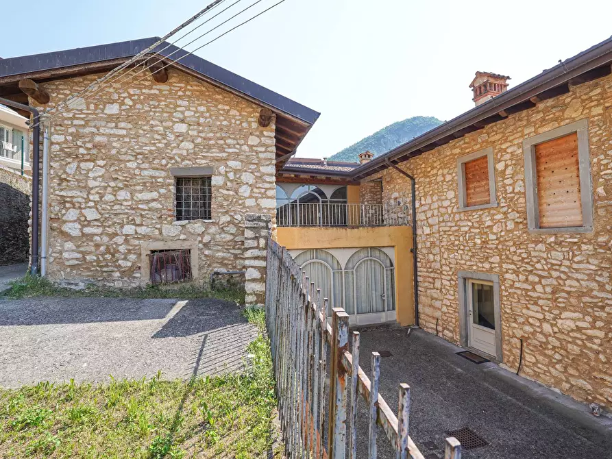 Immagine 4 di Rustico / casale in vendita  in BALDI 14 a Adrara San Martino