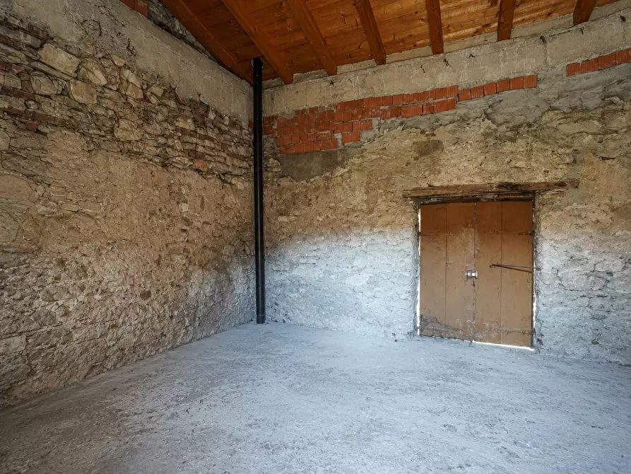 Immagine 53 di Rustico / casale in vendita  in BALDI 14 a Adrara San Martino