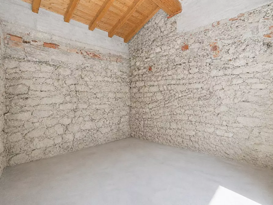 Immagine 46 di Rustico / casale in vendita  in BALDI 14 a Adrara San Martino