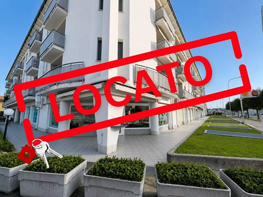 Immagine 1 di Bar / Ristorante in affitto  a Lallio