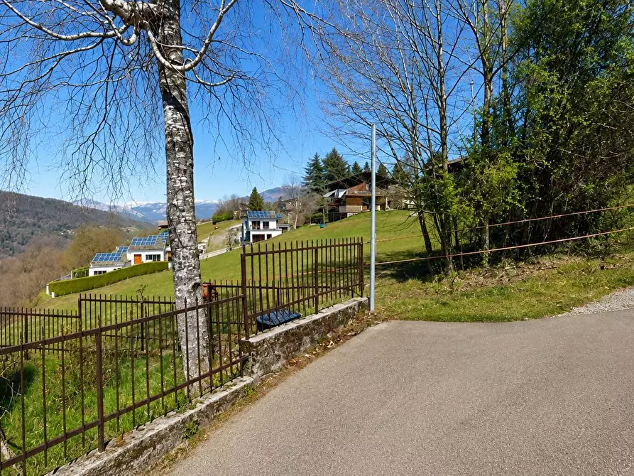Immagine 2 di Terreno residenziale in vendita  in VIA CREMA a Selvino