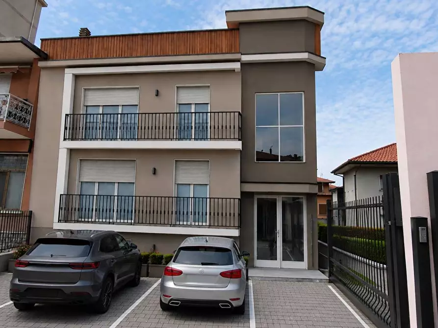 Immagine 1 di Appartamento in vendita  in Massimo Rota a Almenno San Bartolomeo