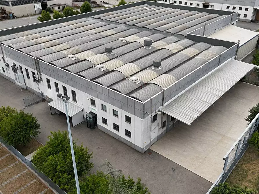 Immagine 1 di Capannone industriale in affitto  in Via giuseppe di vittorio 10 a Presezzo