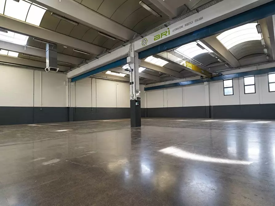 Immagine 4 di Capannone industriale in affitto  in Via giuseppe di vittorio 10 a Presezzo