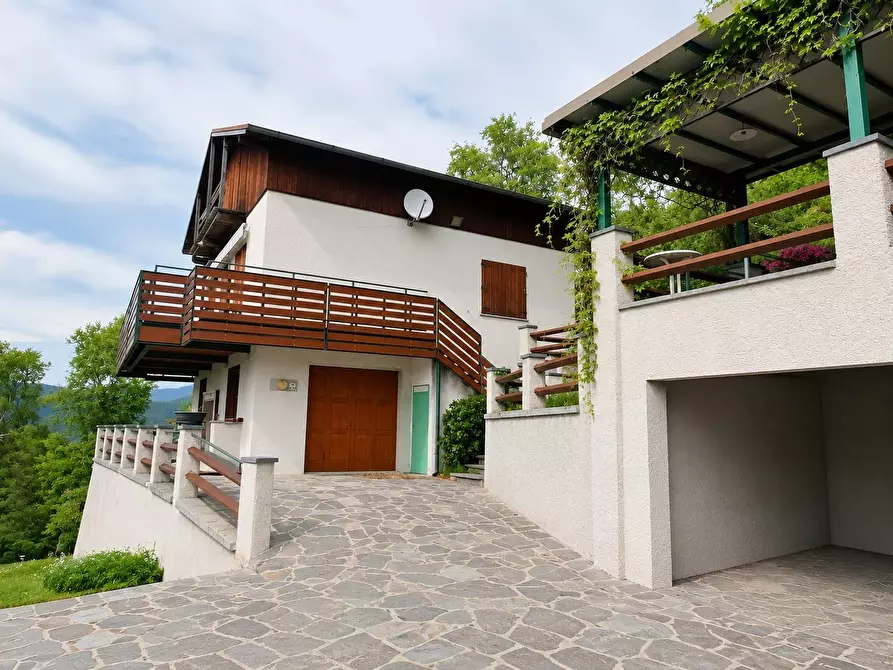 Immagine 3 di Villa in vendita  in VIA COLLE DI SOGNO a Carenno