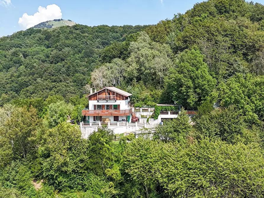 Immagine 43 di Villa in vendita  in VIA COLLE DI SOGNO a Carenno