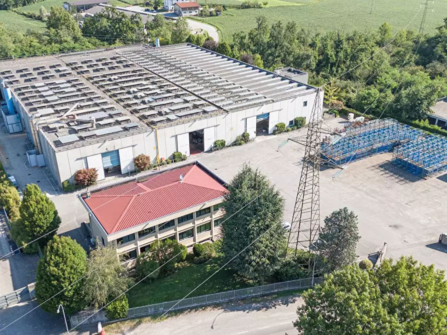 Immagine 10 di Capannone industriale in vendita  in via Bedesco 37 a Sotto Il Monte Giovanni Xxiii