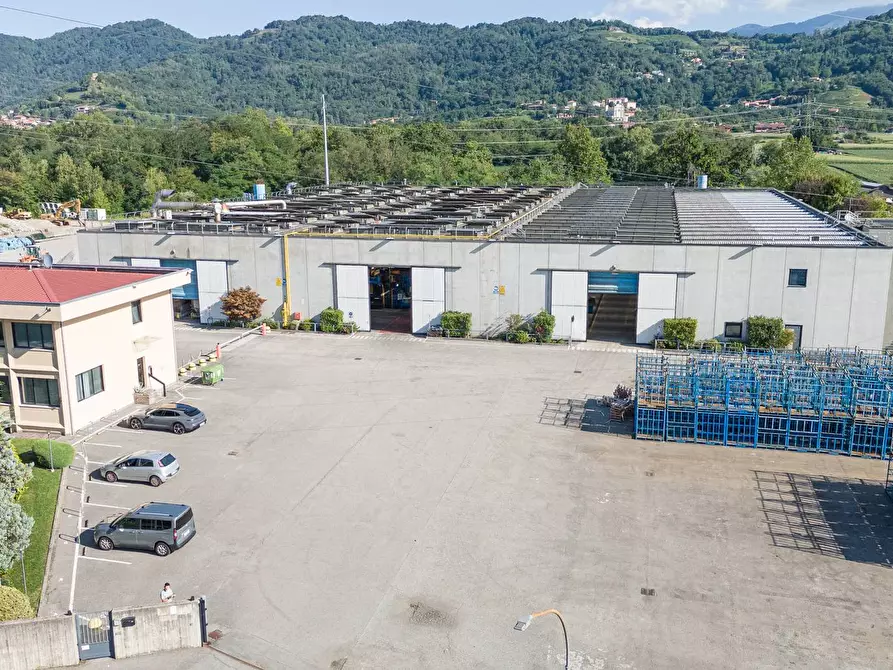 Immagine 5 di Capannone industriale in vendita  in via Bedesco 37 a Sotto Il Monte Giovanni Xxiii