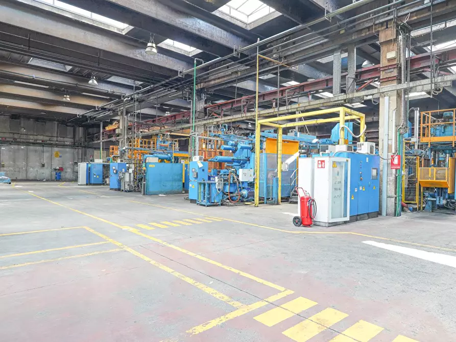 Immagine 19 di Capannone industriale in vendita  in via Bedesco 37 a Sotto Il Monte Giovanni Xxiii