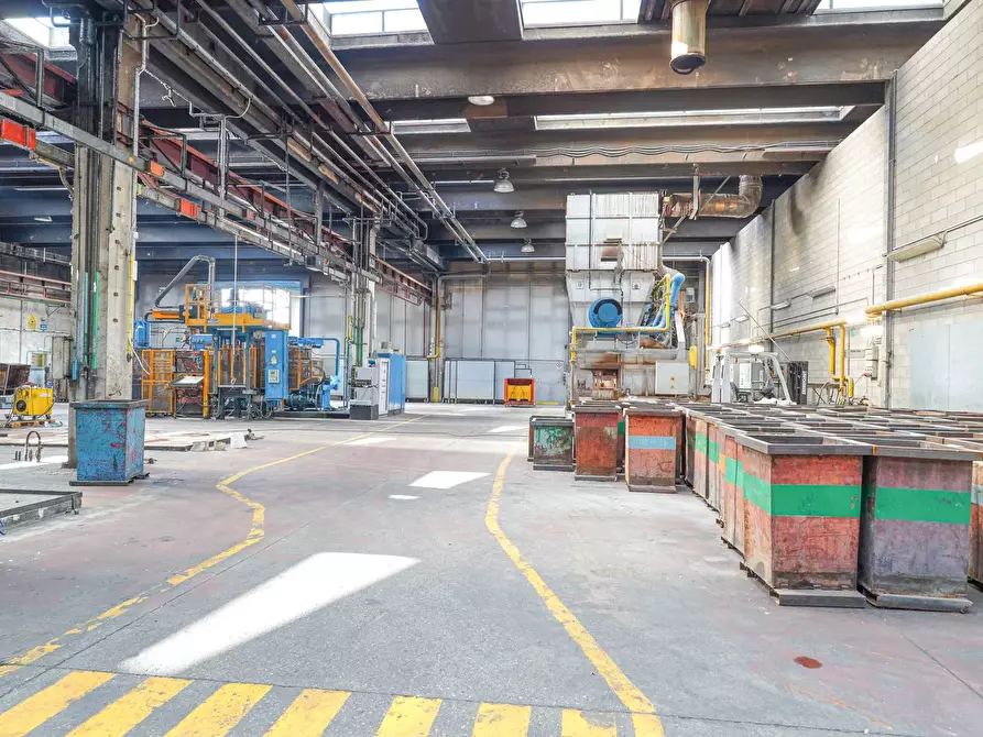 Immagine 20 di Capannone industriale in vendita  in via Bedesco 37 a Sotto Il Monte Giovanni Xxiii