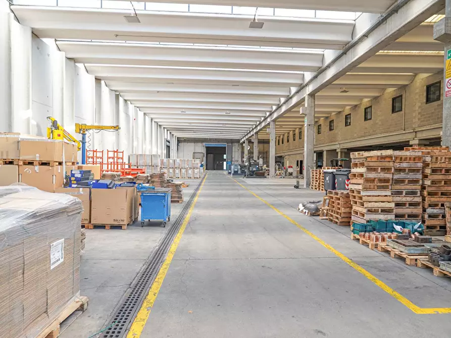 Immagine 21 di Capannone industriale in vendita  in via Bedesco 37 a Sotto Il Monte Giovanni Xxiii