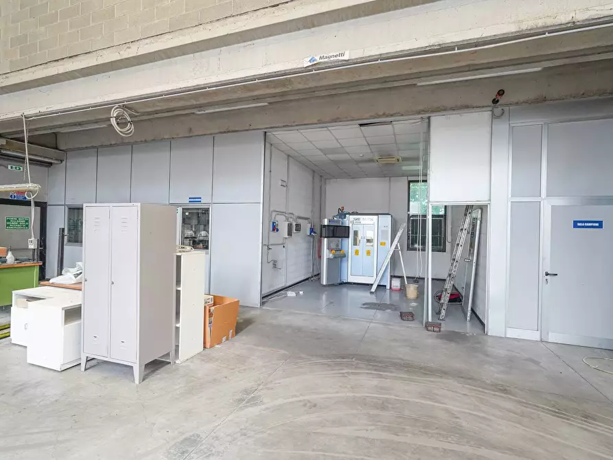 Immagine 25 di Capannone industriale in vendita  in via Bedesco 37 a Sotto Il Monte Giovanni Xxiii
