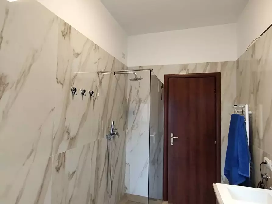 Immagine 27 di Appartamento in vendita  in P.zza VII Martiri a Almenno San Bartolomeo