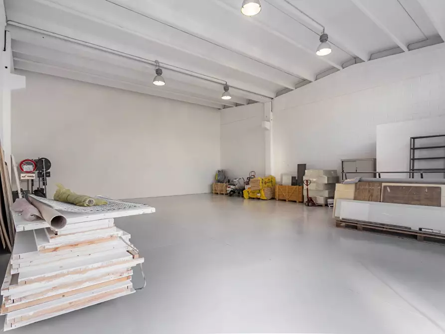 Immagine 8 di Laboratorio in vendita  in Via quinto alpini a Bagnatica