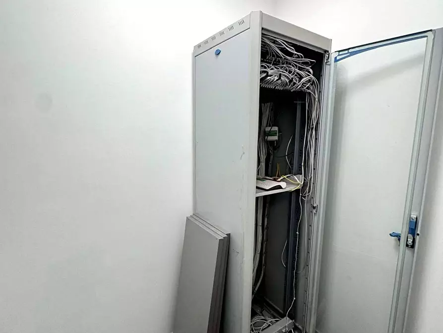 Immagine 30 di Ufficio in affitto  in Via Marco Biagi 95 a Almenno San Bartolomeo