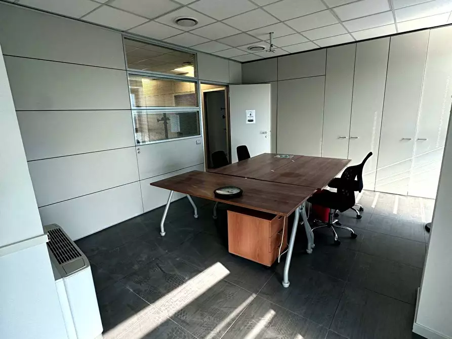 Immagine 18 di Ufficio in affitto  in Via Marco Biagi 95 a Almenno San Bartolomeo