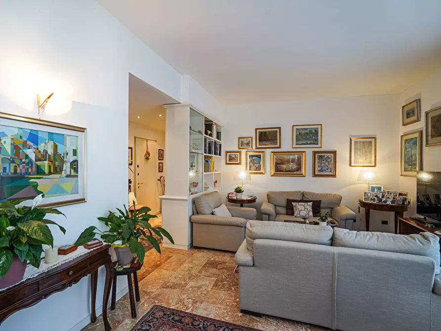 Immagine 3 di Appartamento in vendita  in via IV novembre 14 a Bergamo