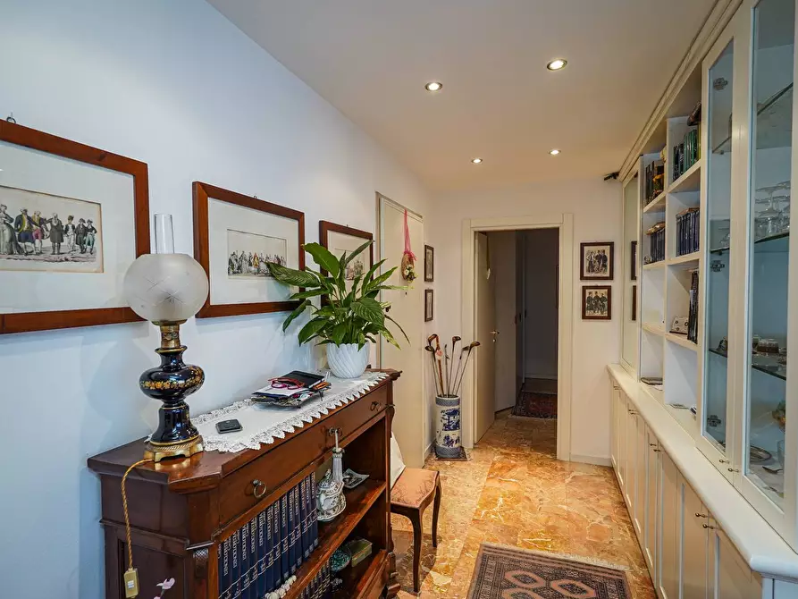 Immagine 7 di Appartamento in vendita  in via IV novembre 14 a Bergamo