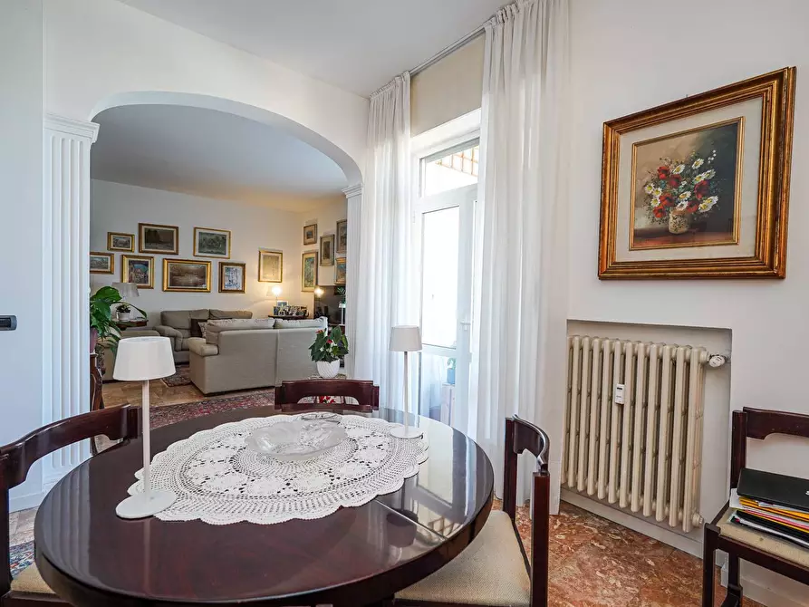 Immagine 39 di Appartamento in vendita  in via IV novembre 14 a Bergamo