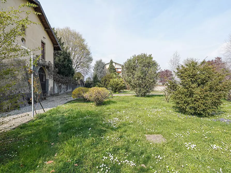 Immagine 17 di Villa in vendita  a Ponte San Pietro