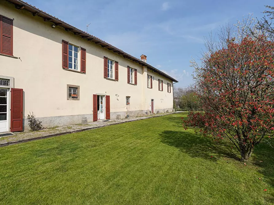 Immagine 11 di Villa in vendita  a Ponte San Pietro