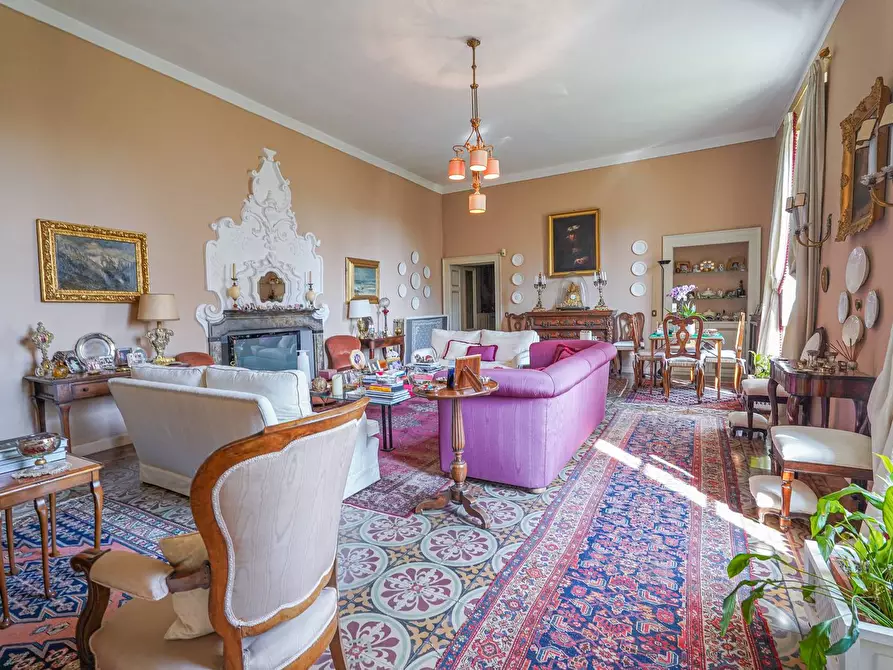 Immagine 38 di Villa in vendita  a Ponte San Pietro