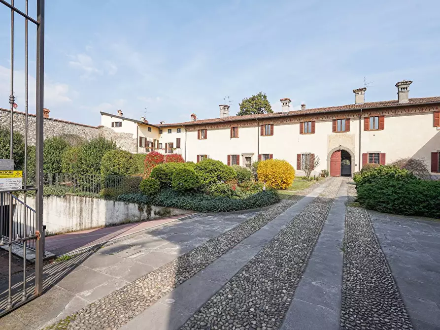 Immagine 6 di Villa in vendita  a Ponte San Pietro
