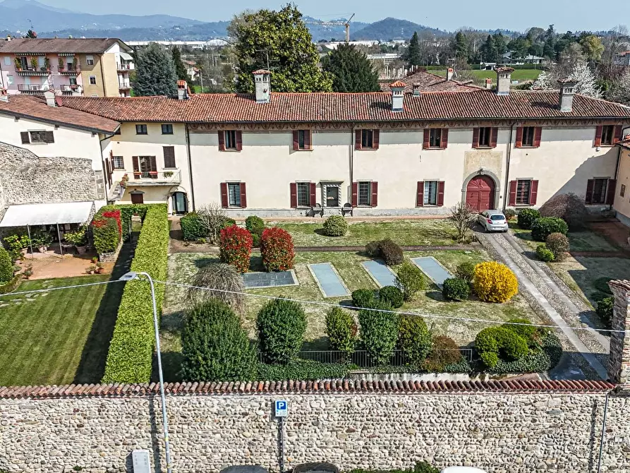 Immagine 3 di Villa in vendita  a Ponte San Pietro
